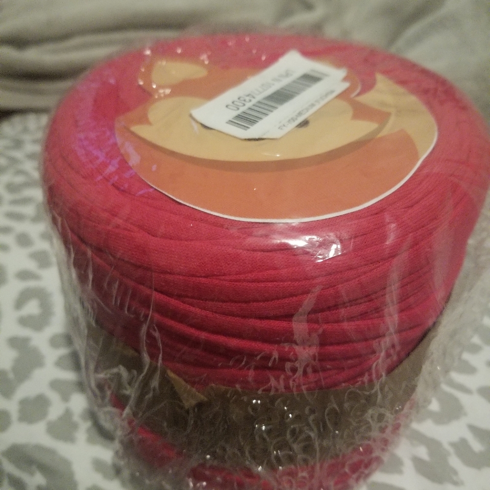 Yarn - Picture 3 of 3